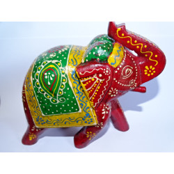 Elefante Cerimoniale Dipinto a Mano Rosso - 15x7x16 Cm