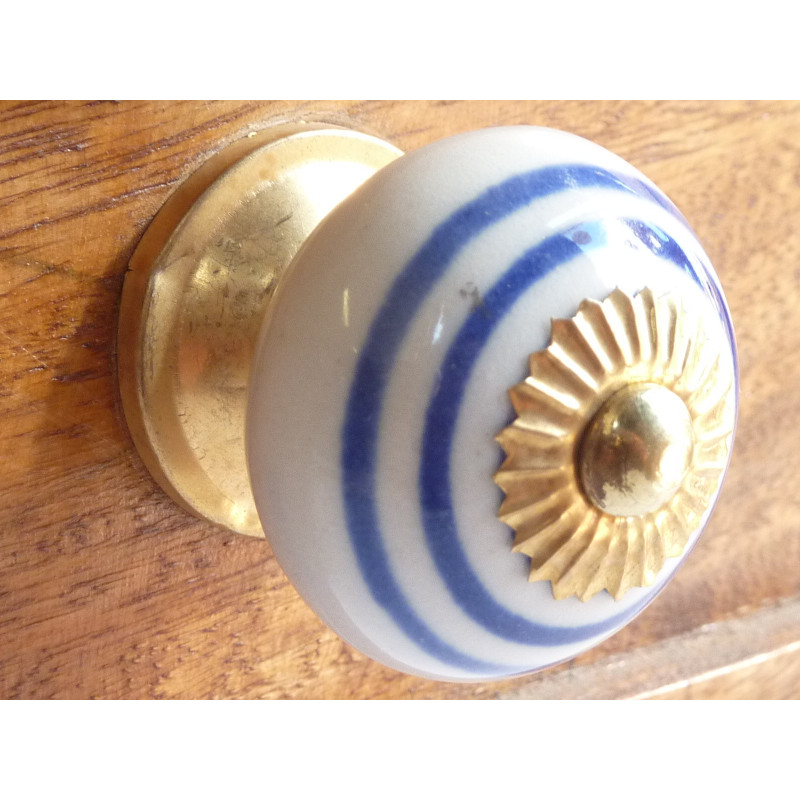 Boutons en porcelaine blanc trait outremer
