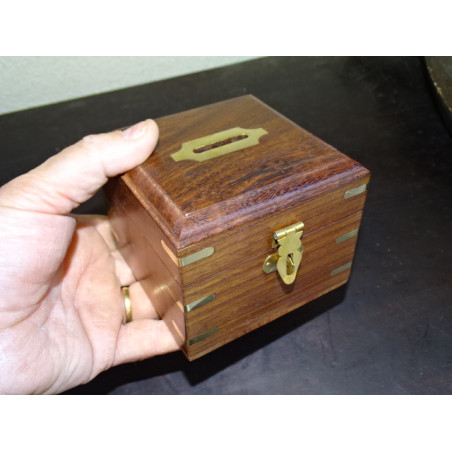 Piggy bank in solid rosewood and brass 10x10x8 cm