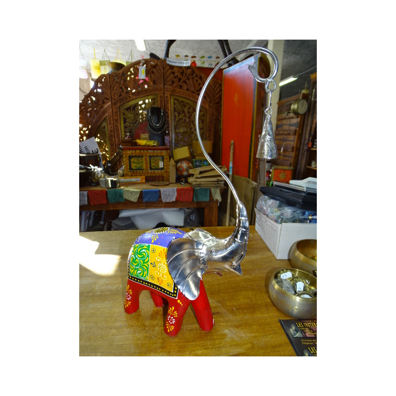 Set of 3 elephants with trunk on top and head in white metal