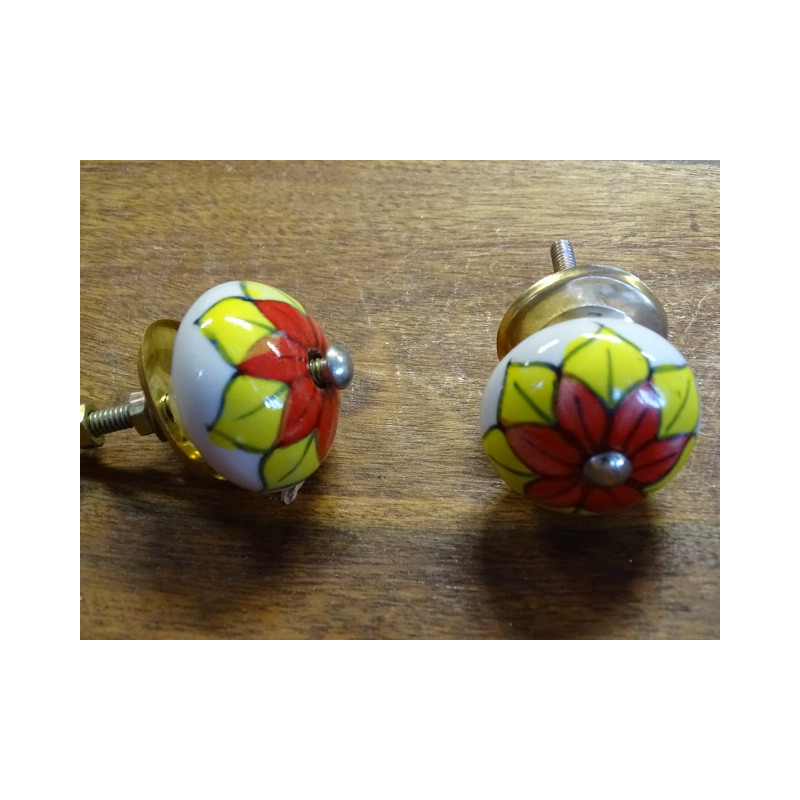 Poignée en porcelaine fleur rouge