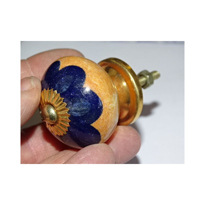 Handle brown and ultramarine blue