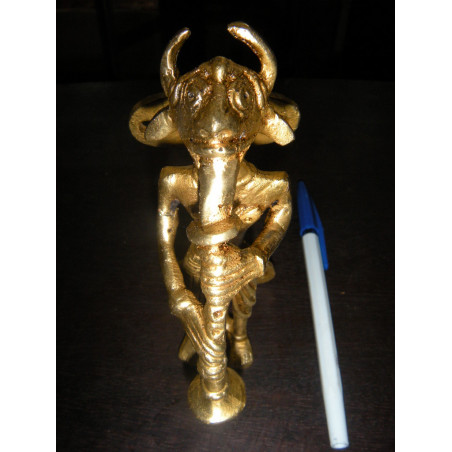 Manija de bronce de animales Musico trompeta de oro