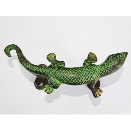 Mango bronce en forma de salamandra pátina verde - izquierda