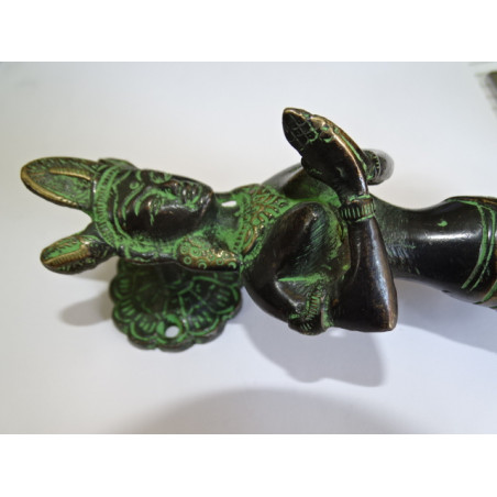 Grande poignée en bronze femme serpent  patiné noire et vert - 1