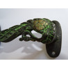 Manico in bronzo a forma di pavone patinato nero e verde - sinistra