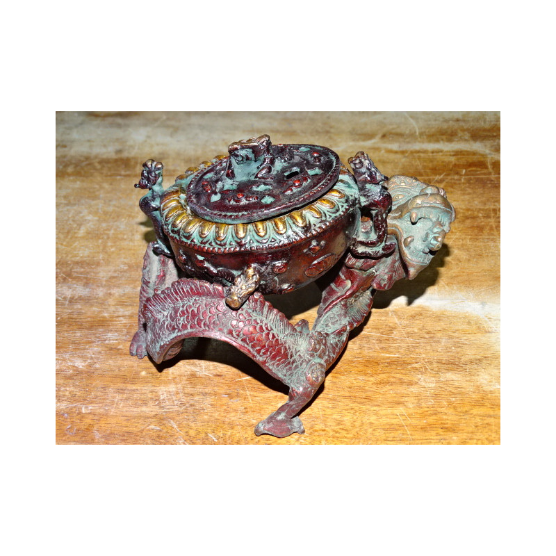 Drachenförmiges Räuchergefäß aus Bronze mit brauner Patina
