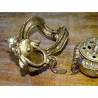 Incensiere in bronzo a forma di drago con patina dorata