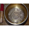 Damask singing bowl with Buddha inside (17 cm in diameter)