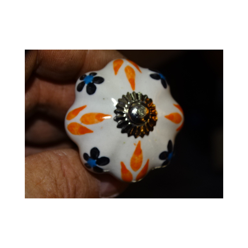 Poignée citrouille en porcelaine blanche et 4 flammes oranges - argenté