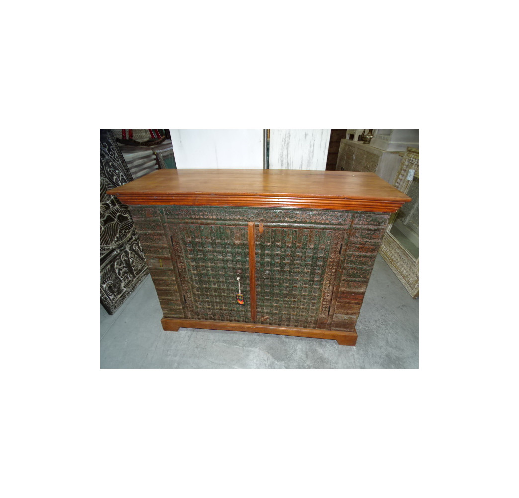 Sideboard Pitara mit geprägtem Metall überzogen, 130x50x95 cm